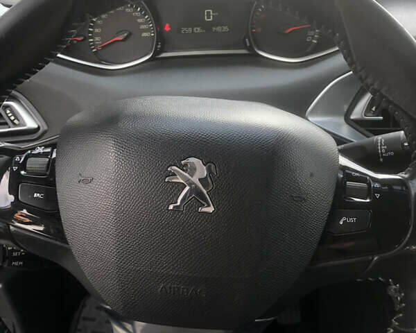 Серый Пежо 308, объемом двигателя 1.56 л и пробегом 261 тыс. км за 7700 $, фото 10 на Automoto.ua