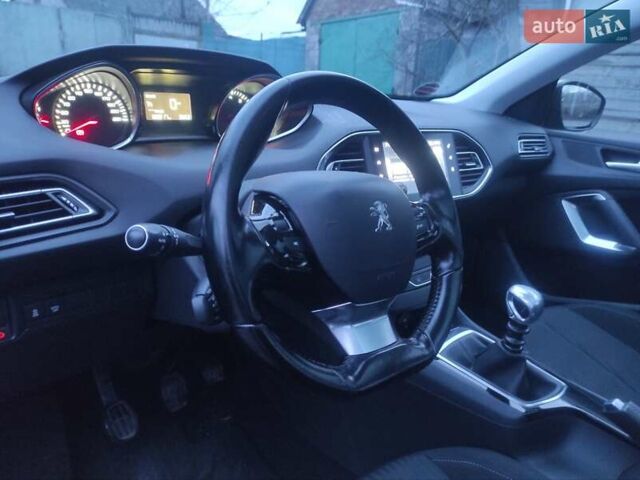 Сірий Пежо 308, об'ємом двигуна 1.2 л та пробігом 190 тис. км за 8200 $, фото 10 на Automoto.ua