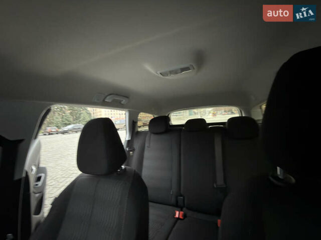 Сірий Пежо 308, об'ємом двигуна 1.56 л та пробігом 251 тис. км за 9300 $, фото 8 на Automoto.ua