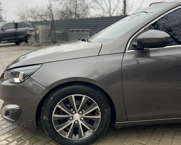 Сірий Пежо 308, об'ємом двигуна 1.56 л та пробігом 207 тис. км за 11300 $, фото 13 на Automoto.ua