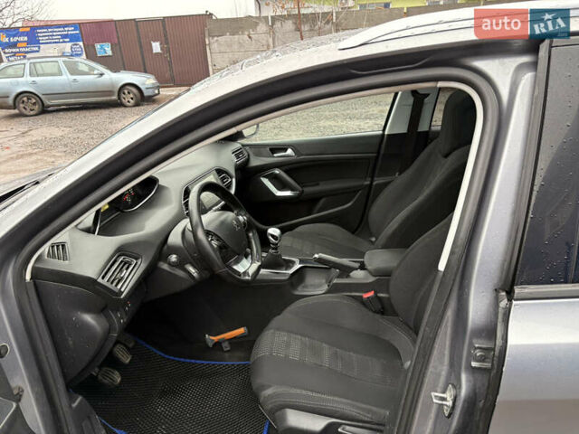 Сірий Пежо 308, об'ємом двигуна 1.56 л та пробігом 200 тис. км за 8700 $, фото 12 на Automoto.ua
