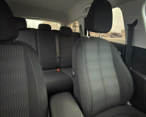 Сірий Пежо 308, об'ємом двигуна 1.56 л та пробігом 251 тис. км за 9300 $, фото 9 на Automoto.ua