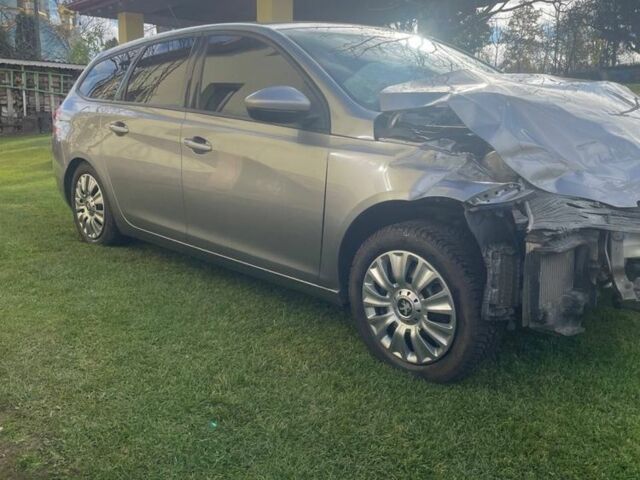 Серый Пежо 308, объемом двигателя 1.6 л и пробегом 220 тыс. км за 3200 $, фото 1 на Automoto.ua