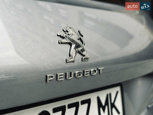 Пежо 308 2015 в Виннице на Automoto.ua Серый Пежо 308, объемом двигателя 1.56 л и пробегом 176 тыс. км за 8700 $, фото 25 на Automoto.ua