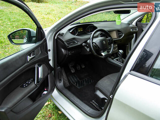 Сірий Пежо 308, об'ємом двигуна 1.56 л та пробігом 177 тис. км за 7800 $, фото 13 на Automoto.ua