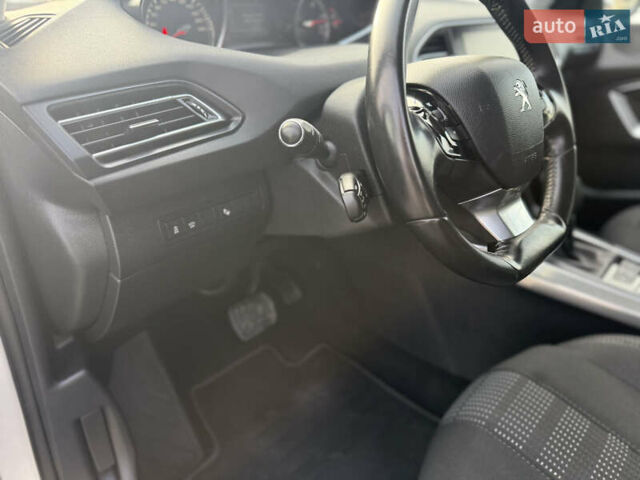 Серый Пежо 308, объемом двигателя 2 л и пробегом 182 тыс. км за 12999 $, фото 16 на Automoto.ua