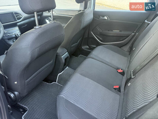Сірий Пежо 308, об'ємом двигуна 1.6 л та пробігом 225 тис. км за 7499 $, фото 18 на Automoto.ua