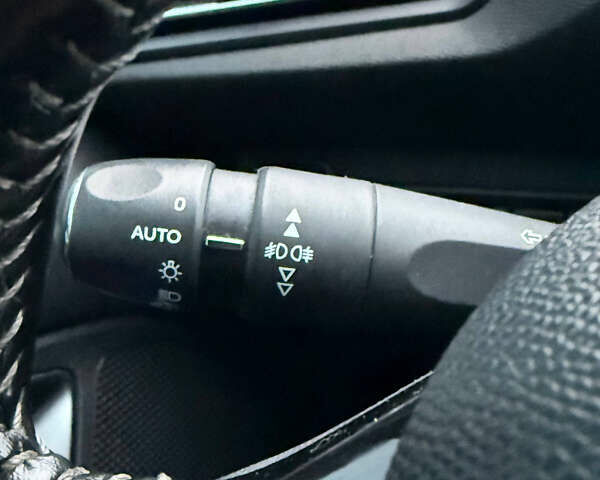 Серый Пежо 308, объемом двигателя 1.56 л и пробегом 253 тыс. км за 8700 $, фото 12 на Automoto.ua