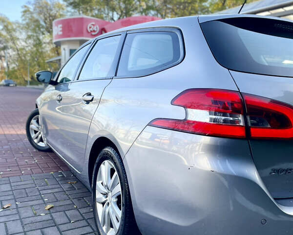 Серый Пежо 308, объемом двигателя 1.56 л и пробегом 217 тыс. км за 6899 $, фото 17 на Automoto.ua