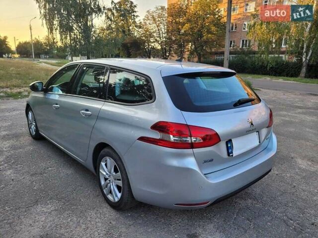 Серый Пежо 308, объемом двигателя 2 л и пробегом 141 тыс. км за 11200 $, фото 6 на Automoto.ua