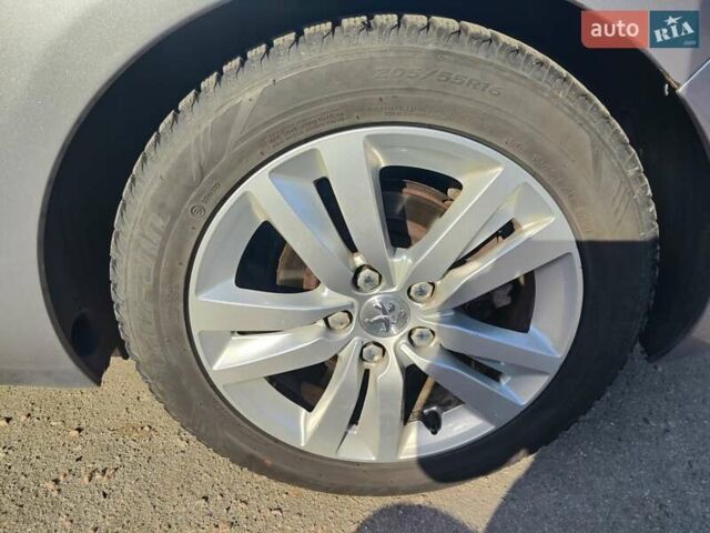 Сірий Пежо 308, об'ємом двигуна 1.56 л та пробігом 211 тис. км за 9300 $, фото 7 на Automoto.ua