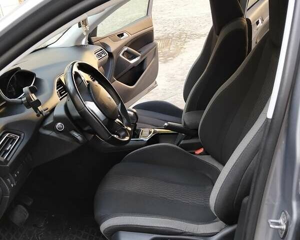 Серый Пежо 308, объемом двигателя 1.56 л и пробегом 198 тыс. км за 11900 $, фото 11 на Automoto.ua