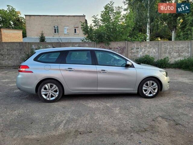 Серый Пежо 308, объемом двигателя 2 л и пробегом 141 тыс. км за 11200 $, фото 3 на Automoto.ua
