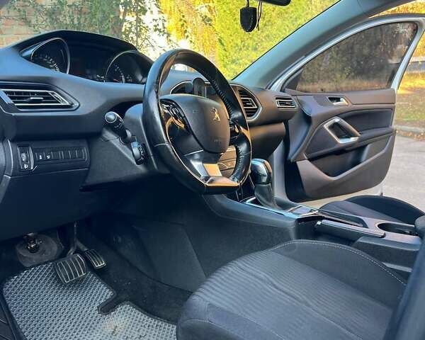 Сірий Пежо 308, об'ємом двигуна 1.56 л та пробігом 229 тис. км за 10700 $, фото 4 на Automoto.ua
