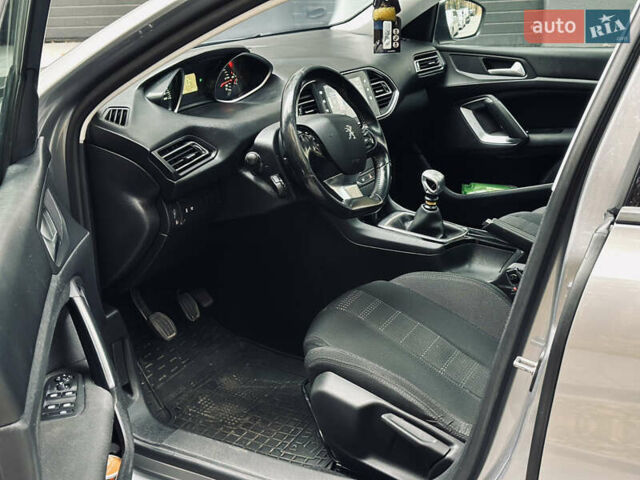 Пежо 308 2015 в Виннице на Automoto.ua Серый Пежо 308, объемом двигателя 1.56 л и пробегом 176 тыс. км за 8700 $, фото 50 на Automoto.ua