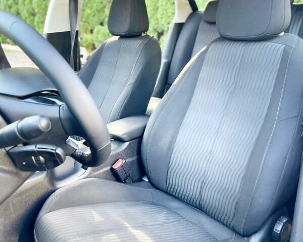 Серый Пежо 308, объемом двигателя 1.56 л и пробегом 217 тыс. км за 6899 $, фото 36 на Automoto.ua