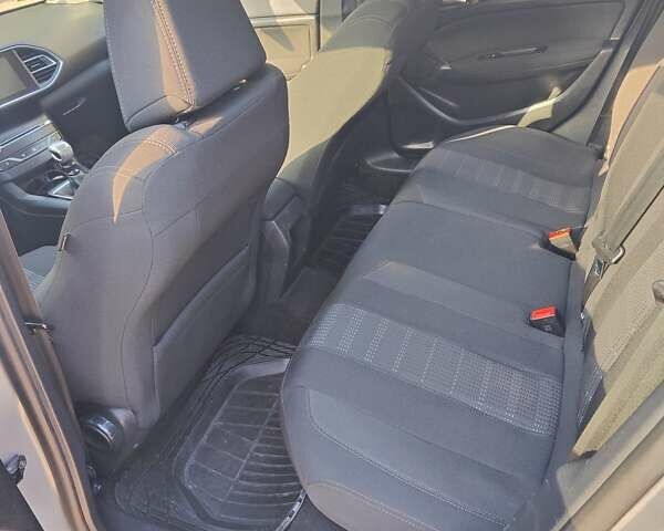 Сірий Пежо 308, об'ємом двигуна 1.56 л та пробігом 211 тис. км за 9300 $, фото 8 на Automoto.ua