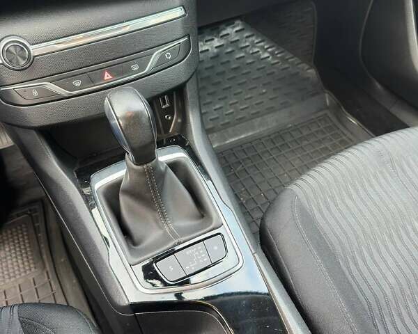 Серый Пежо 308, объемом двигателя 1.56 л и пробегом 214 тыс. км за 10500 $, фото 12 на Automoto.ua