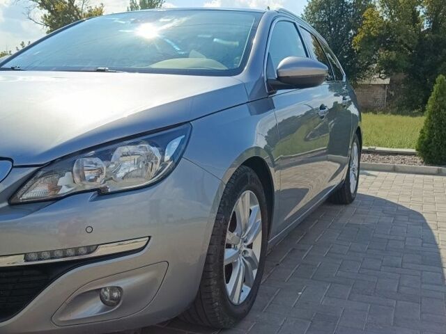Сірий Пежо 308, об'ємом двигуна 1.6 л та пробігом 209 тис. км за 10200 $, фото 1 на Automoto.ua
