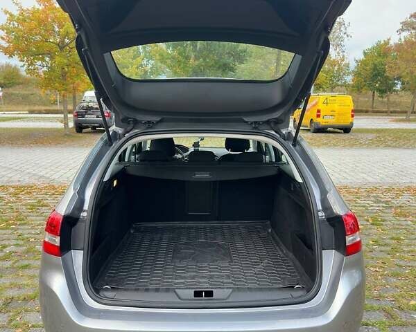 Серый Пежо 308, объемом двигателя 1.56 л и пробегом 214 тыс. км за 10500 $, фото 5 на Automoto.ua