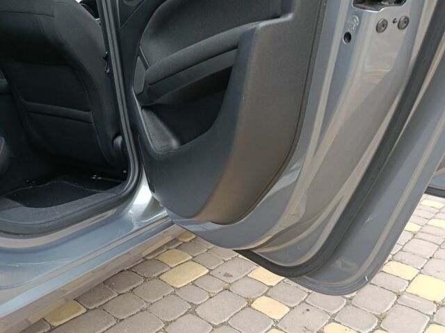 Серый Пежо 308, объемом двигателя 1.6 л и пробегом 245 тыс. км за 8800 $, фото 16 на Automoto.ua