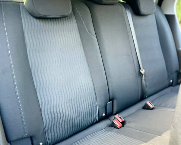 Серый Пежо 308, объемом двигателя 1.56 л и пробегом 217 тыс. км за 6899 $, фото 32 на Automoto.ua