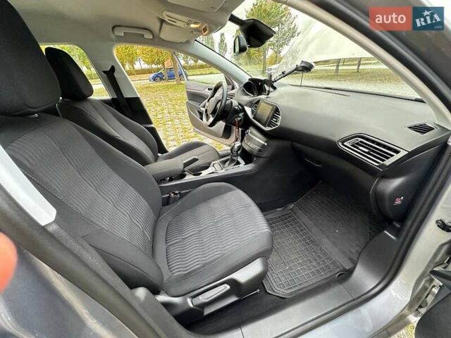 Серый Пежо 308, объемом двигателя 1.56 л и пробегом 214 тыс. км за 10500 $, фото 7 на Automoto.ua