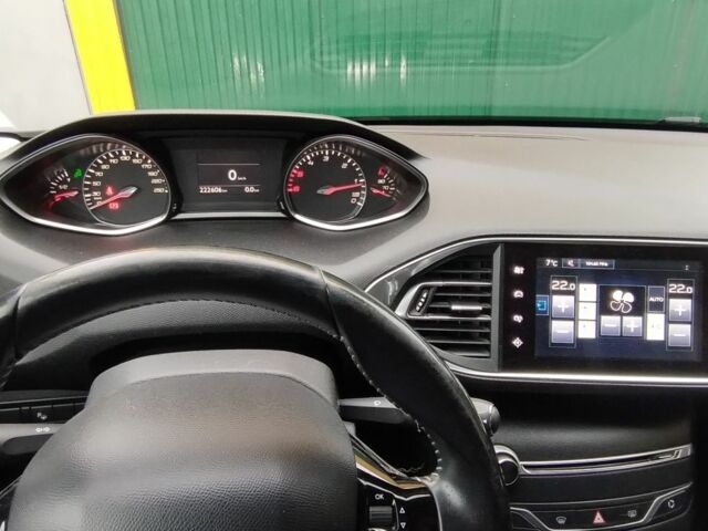 Сірий Пежо 308, об'ємом двигуна 1.6 л та пробігом 220 тис. км за 10500 $, фото 7 на Automoto.ua
