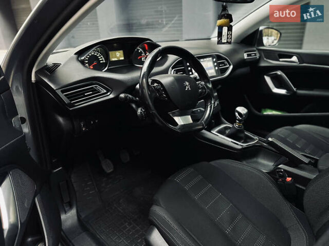Пежо 308 2015 в Виннице на Automoto.ua Серый Пежо 308, объемом двигателя 1.56 л и пробегом 176 тыс. км за 8700 $, фото 42 на Automoto.ua