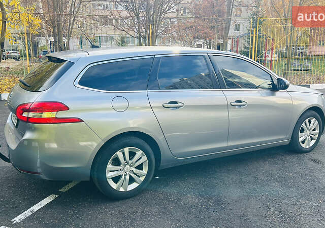 Серый Пежо 308, объемом двигателя 1.56 л и пробегом 300 тыс. км за 8200 $, фото 5 на Automoto.ua