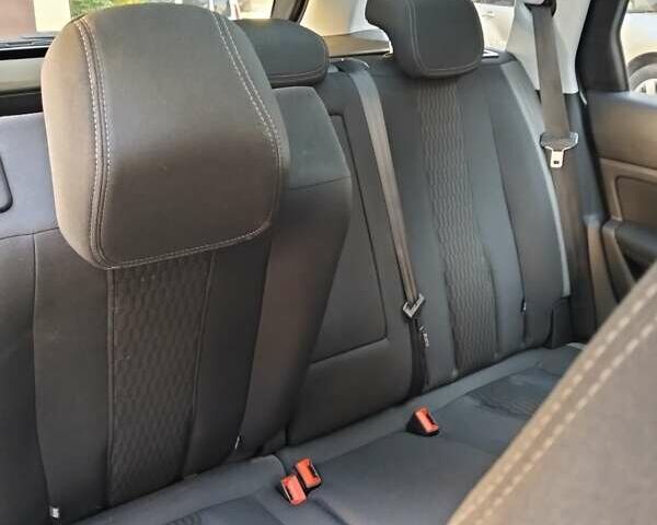 Серый Пежо 308, объемом двигателя 1.56 л и пробегом 198 тыс. км за 11900 $, фото 9 на Automoto.ua