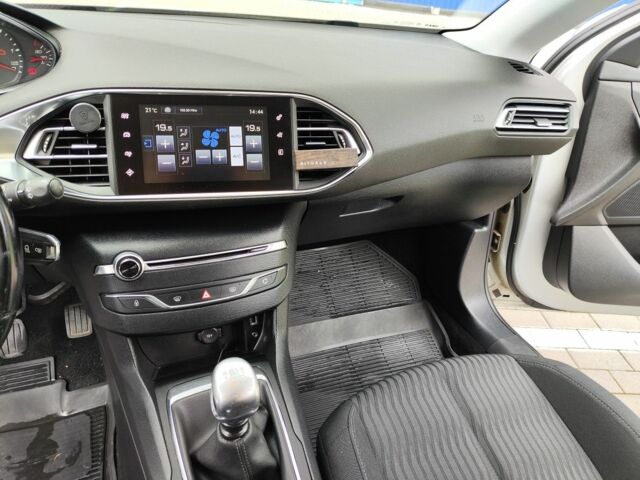 Серый Пежо 308, объемом двигателя 1.6 л и пробегом 272 тыс. км за 7300 $, фото 5 на Automoto.ua