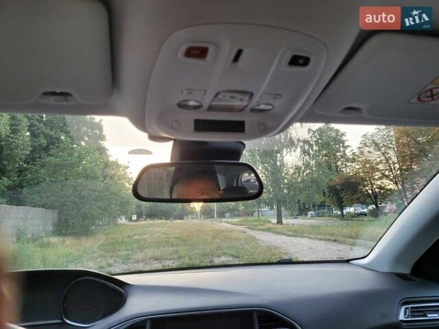 Серый Пежо 308, объемом двигателя 2 л и пробегом 141 тыс. км за 11200 $, фото 24 на Automoto.ua