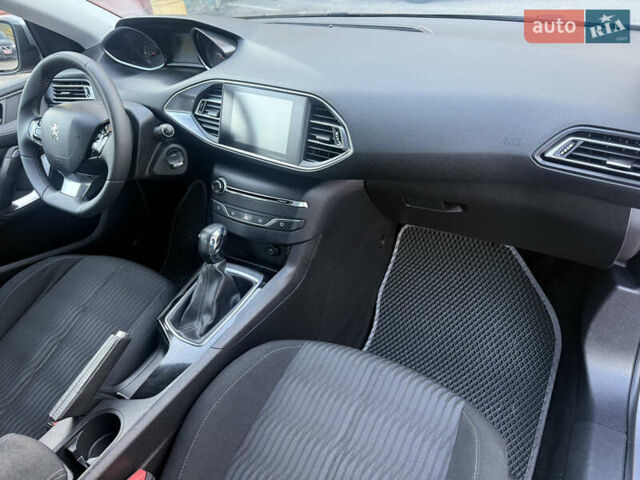 Сірий Пежо 308, об'ємом двигуна 1.6 л та пробігом 225 тис. км за 7499 $, фото 26 на Automoto.ua
