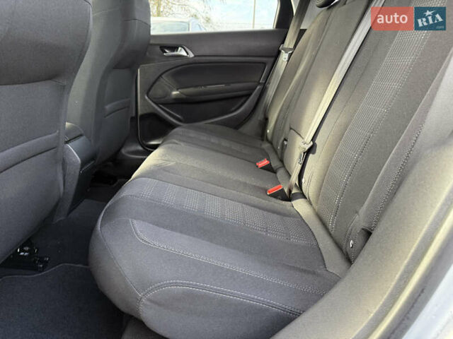 Серый Пежо 308, объемом двигателя 2 л и пробегом 182 тыс. км за 12999 $, фото 22 на Automoto.ua