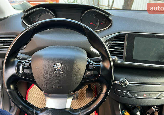 Серый Пежо 308, объемом двигателя 1.56 л и пробегом 250 тыс. км за 8900 $, фото 7 на Automoto.ua