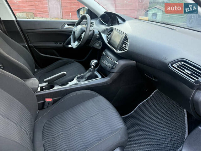 Сірий Пежо 308, об'ємом двигуна 1.6 л та пробігом 225 тис. км за 7499 $, фото 24 на Automoto.ua