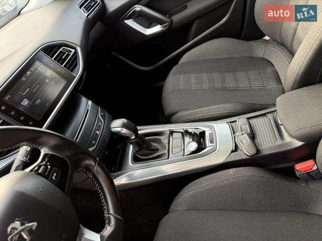 Серый Пежо 308, объемом двигателя 2 л и пробегом 182 тыс. км за 12999 $, фото 19 на Automoto.ua