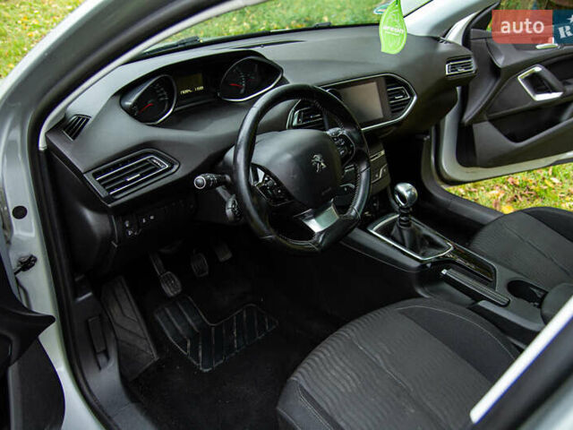 Сірий Пежо 308, об'ємом двигуна 1.56 л та пробігом 177 тис. км за 7800 $, фото 12 на Automoto.ua