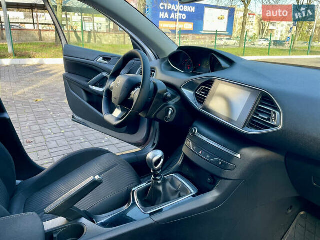 Серый Пежо 308, объемом двигателя 1.56 л и пробегом 217 тыс. км за 6899 $, фото 24 на Automoto.ua