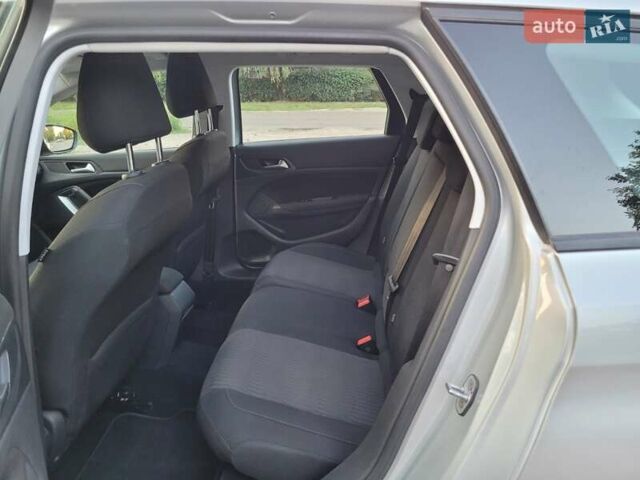 Серый Пежо 308, объемом двигателя 2 л и пробегом 141 тыс. км за 11200 $, фото 10 на Automoto.ua