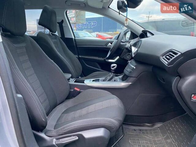 Серый Пежо 308, объемом двигателя 1.6 л и пробегом 104 тыс. км за 8940 $, фото 28 на Automoto.ua