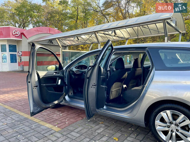 Серый Пежо 308, объемом двигателя 1.56 л и пробегом 217 тыс. км за 6899 $, фото 33 на Automoto.ua