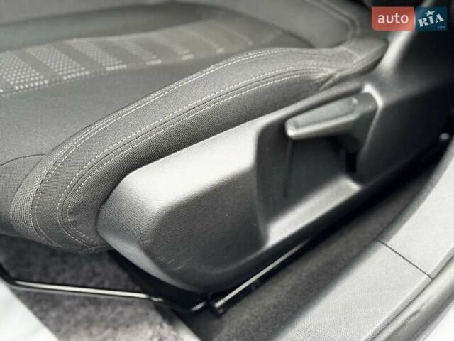 Пежо 308 2016 в Стрые на Automoto.ua Серый Пежо 308, объемом двигателя 2 л и пробегом 104 тыс. км за 12999 $, фото 81 на Automoto.ua