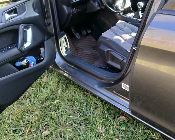 Пежо 308 2016 в Тернополе на Automoto.ua Серый Пежо 308, объемом двигателя 1.6 л и пробегом 290 тыс. км за 9200 $, фото 6 на Automoto.ua