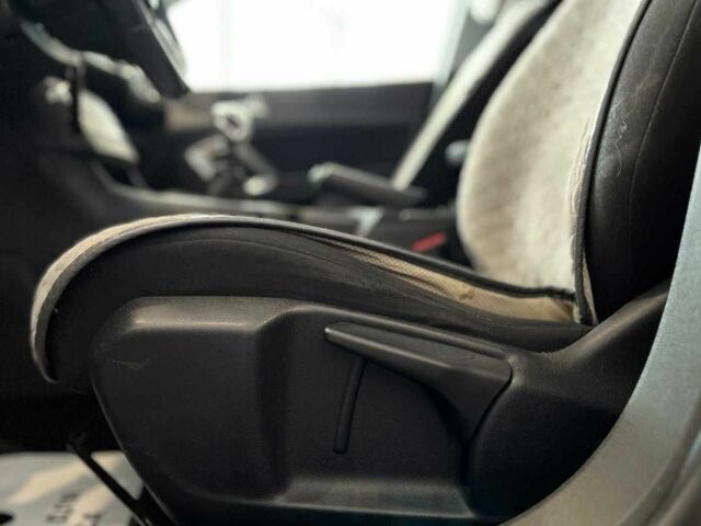 Серый Пежо 308, объемом двигателя 1.6 л и пробегом 214 тыс. км за 9500 $, фото 20 на Automoto.ua