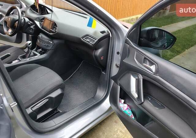 Сірий Пежо 308, об'ємом двигуна 1.56 л та пробігом 224 тис. км за 8250 $, фото 31 на Automoto.ua