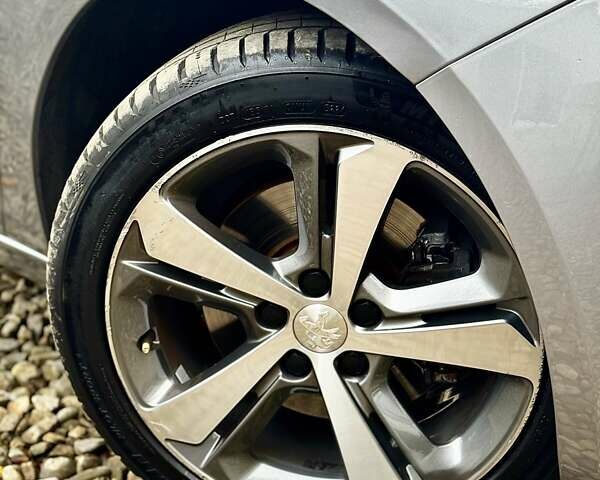 Пежо 308 2016 в Стрые на Automoto.ua Серый Пежо 308, объемом двигателя 2 л и пробегом 104 тыс. км за 12999 $, фото 10 на Automoto.ua