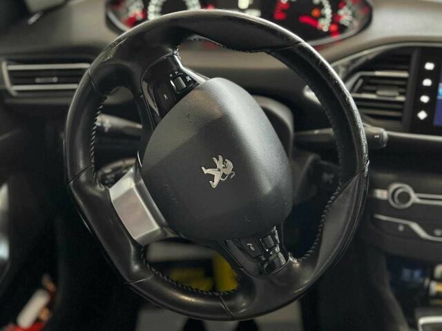 Серый Пежо 308, объемом двигателя 1.6 л и пробегом 214 тыс. км за 9500 $, фото 12 на Automoto.ua