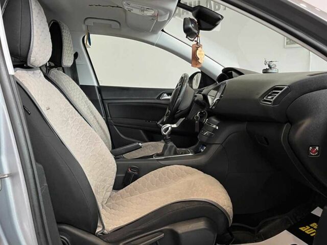 Серый Пежо 308, объемом двигателя 1.6 л и пробегом 214 тыс. км за 9500 $, фото 22 на Automoto.ua